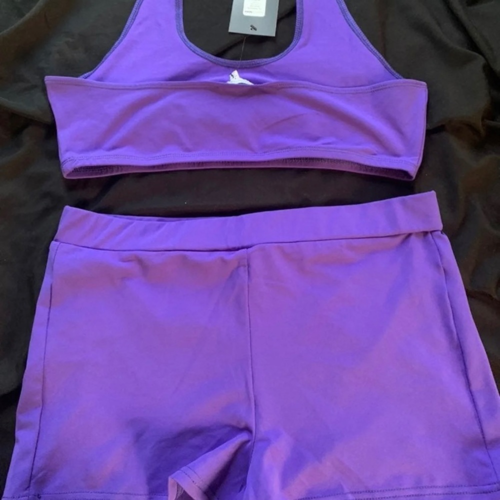 Two Piece Set. - Picture 2 of 3